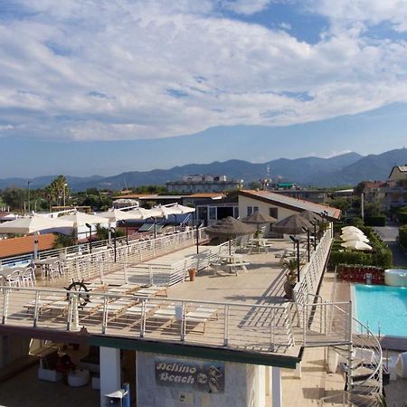 Hotel Delfino Marina Di Carrara Εξωτερικό φωτογραφία