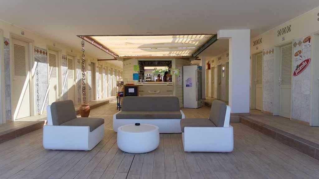 Hotel Delfino Marina Di Carrara Εξωτερικό φωτογραφία